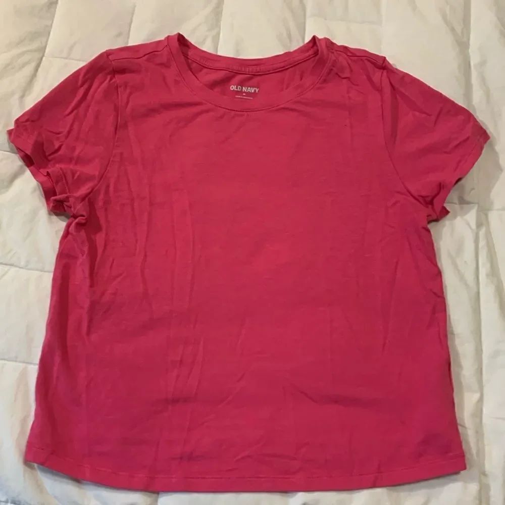 OLD NAVY, T-shirt, medium, like new, cotton blend, stretchy